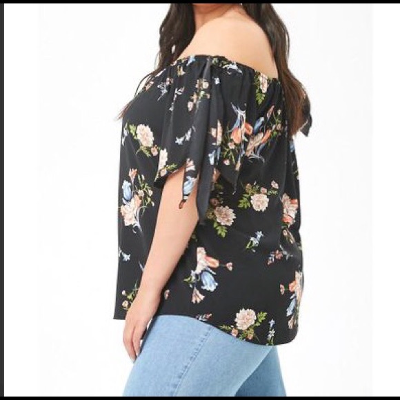 Plus size floral off-the-shoulder top - Picture 2 of 3